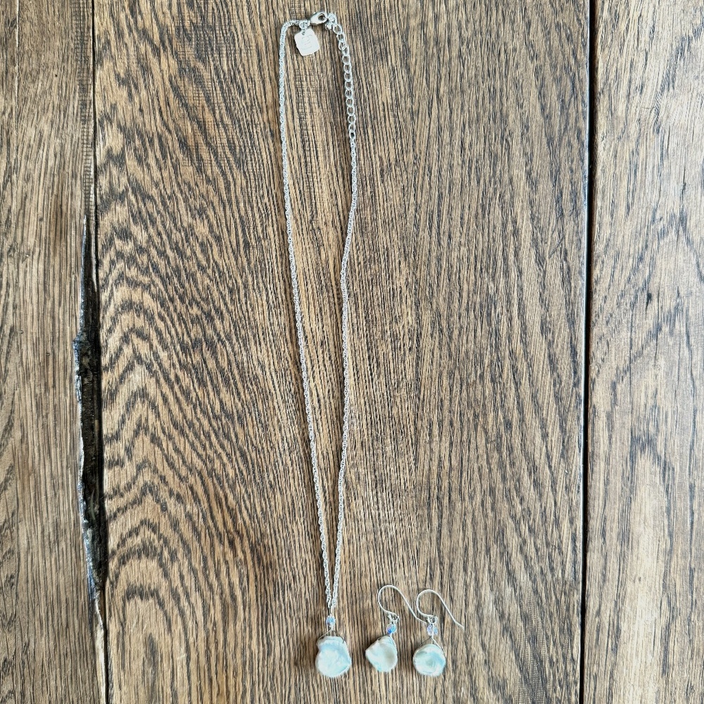 Holly Yashi, Silver Margo Pendant Necklace & Earrings